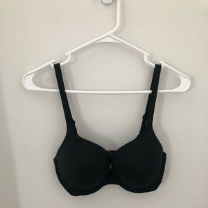 Victoria’s Secret Body by Victoria Bra 32DD